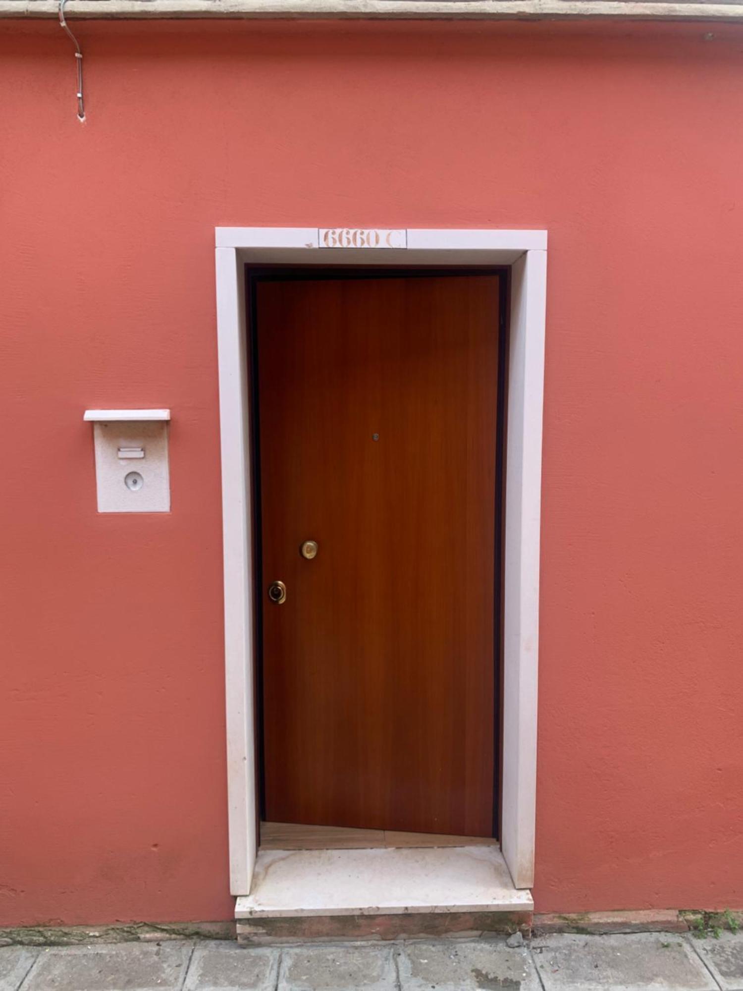 Appartamento Con Cortile Venecia Exterior foto